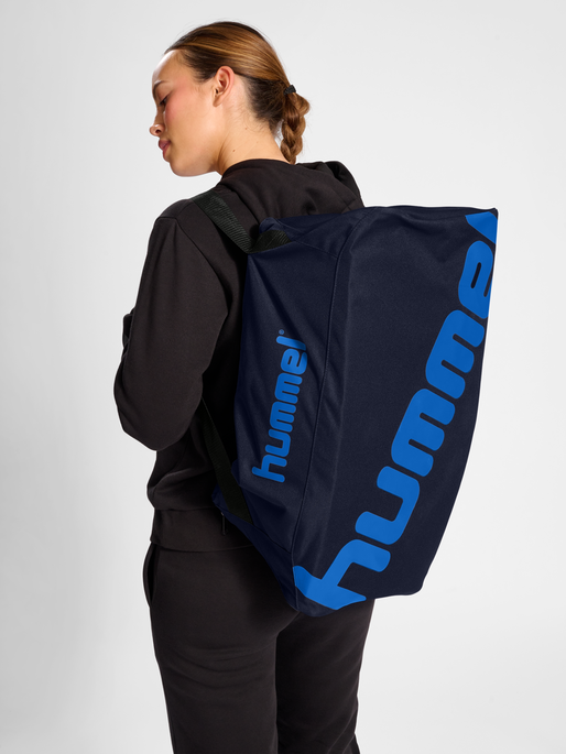 Allerede Sæt tabellen op sejr hummel CORE SPORTS BAG - DRESS BLUES | hummel.dk