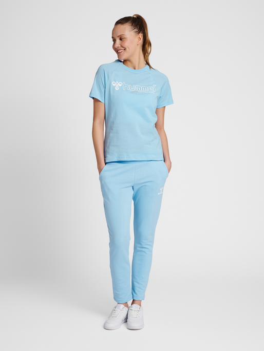 hmlNONI 2.0 T-SHIRT, 7165, model