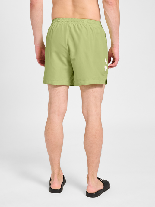 hmlPULSE SWIM SHORTS, SHADOW LIME, model
