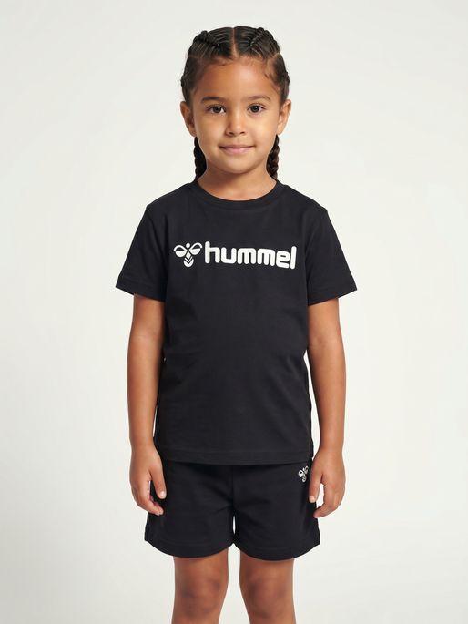 hmlLOGO JERSEY S/S KIDS, BLACK, model