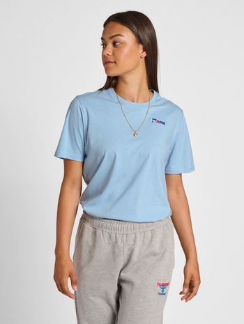 hmlIC MARTY T-SHIRT, CELESTIAL BLUE, model