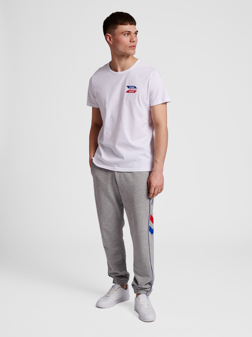 hmlIC COMBI T-SHIRT, WHITE, model