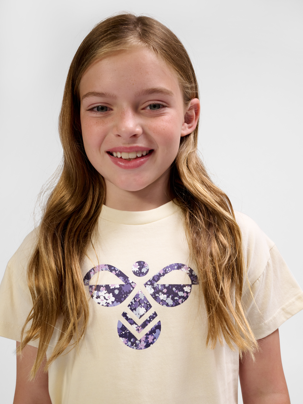 hmlLIBI T-SHIRT, WHITECAP GRAY, model
