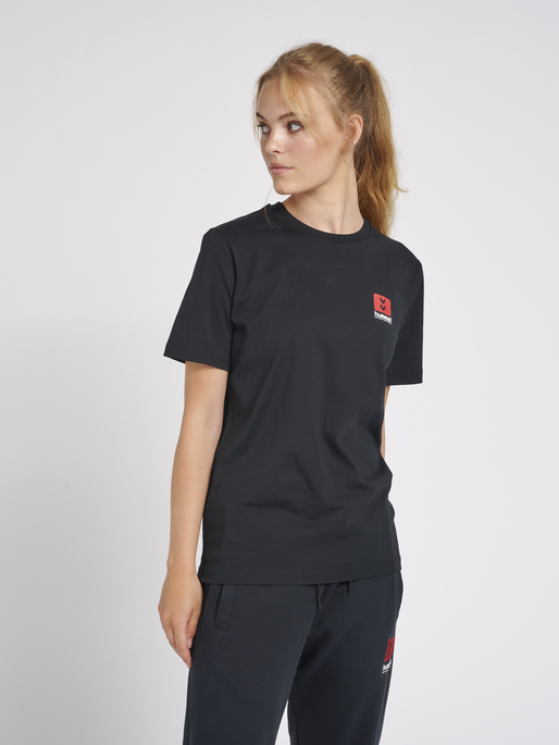 hmlLGC GRAHAM T-SHIRT, 2001, model