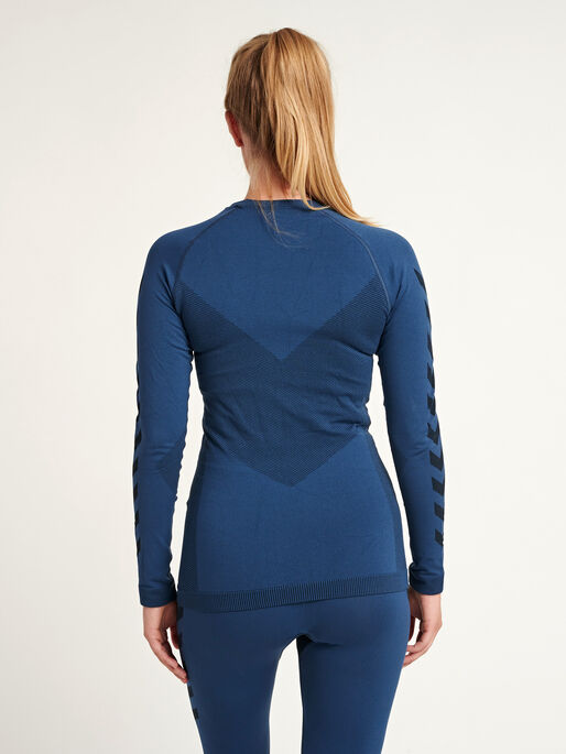 HUMMEL FIRST SEAMLESS JERSEY L/S WOMAN, DARK DENIM, model