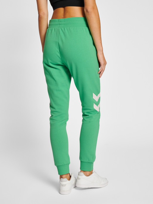 hmlLEGACY WOMAN TAPERED PANTS, GREEN SPRUCE, model