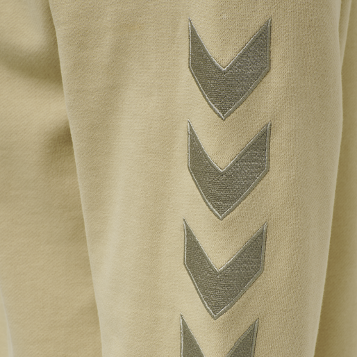 hmlURBAN SWEATSHIRT, 8002, packshot