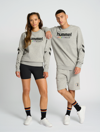 hmlRAINBOW SPORTSWEAR SWEATSHIRT, GREY MELANGE, model