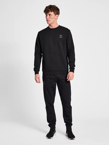 hmlOFFGRID COTTON PANTS, JET BLACK, model