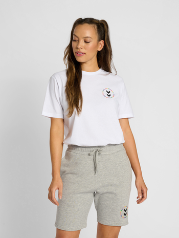 hmlEVERYTHING NOTHING T-SHIRT, WHITE, model