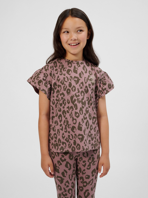 hmlMUSSE T-SHIRT S/S, TWILIGHT MAUVE, model