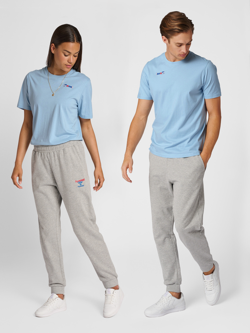 hmlIC MARTY T-SHIRT, CELESTIAL BLUE, model