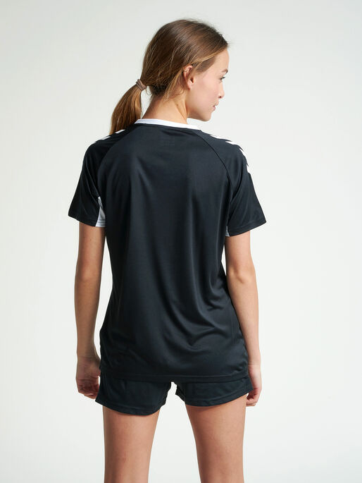 CORE TEAM JERSEY WOMAN S/S, BLACK, model