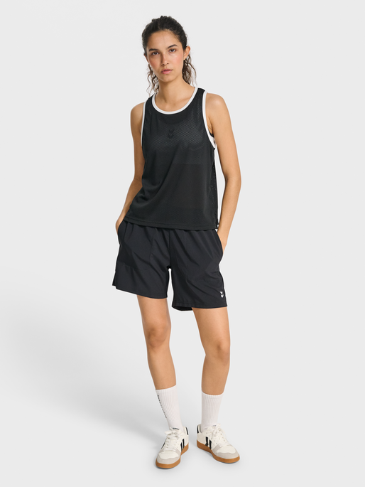 hmlPULSE MESH TANK TOP, BLACK, model