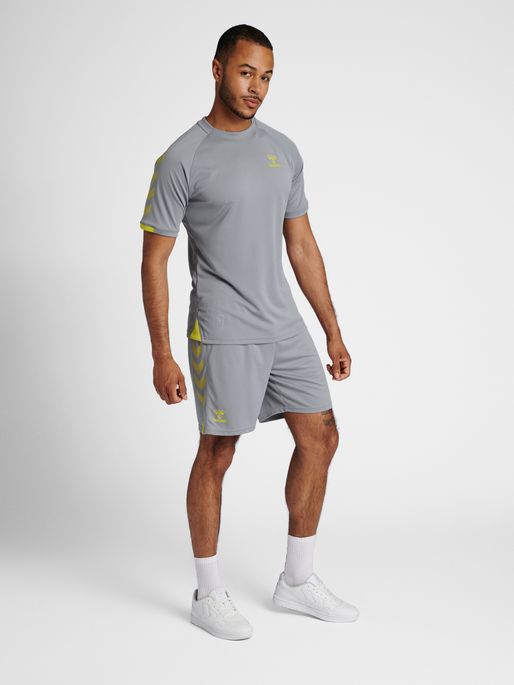 hmlGG12 ACTION SHORTS, ALLOY, model