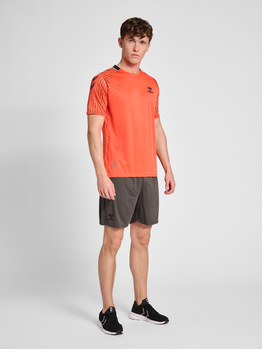 hmlONGRID POLY SHORTS, FORGED IRON, model