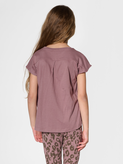 hmlDIEZ T-SHIRT S/S, TWILIGHT MAUVE, model