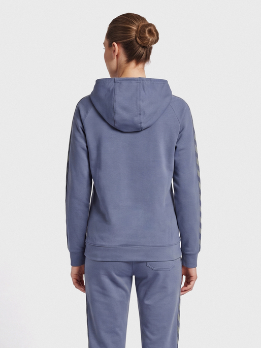 hmlMOVE CLASSIC HOODIE WOMAN, BERING SEA, model
