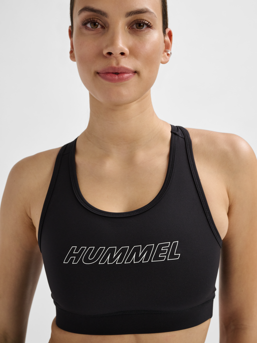 hmlTE FUNDAMENTAL SPORTS BRA, BLACK, model