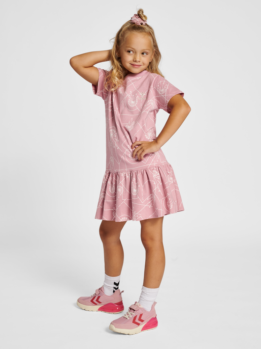 hmlKIMBERLY DRESS S/S, ZEPHYR, model