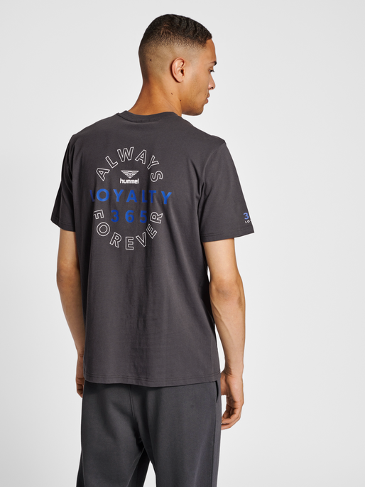 hmlLGC 365 T-SHIRT, BLACKENED PEARL, model
