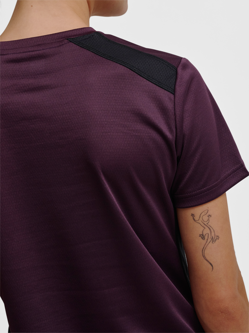 hmlMULTI PL JERSEY WOMAN, PLUM PERFECT, model