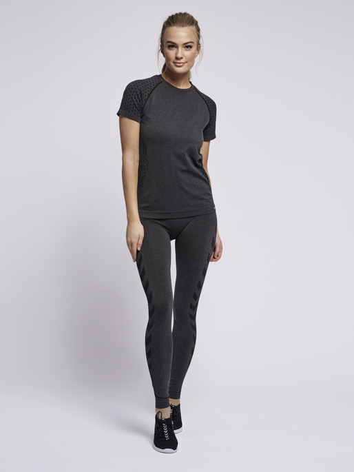 CLASSIC BEE CI SEAMLESS TIGHTS, BLACK MELANGE, model