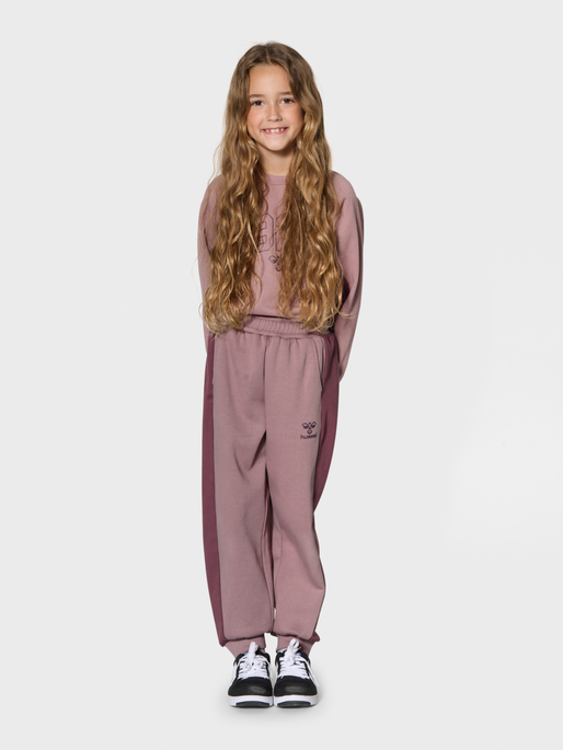hmlKANNA PANTS, TWILIGHT MAUVE, model