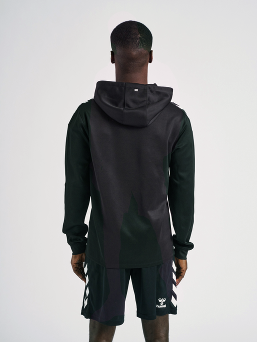 hmlCORE XK POLY ZIP HOOD SWEAT, BLACK/BLACK, model