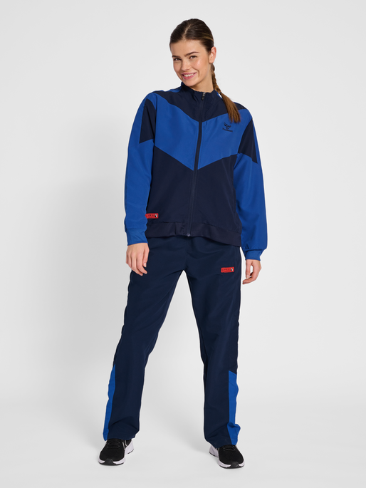 hmlPRO GRID WOVEN PANTS WO, MARITIME BLUE/SURF THE WEB, model