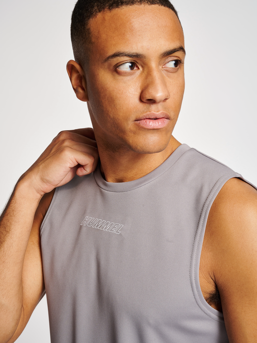 hmlTE FLEX TANKTOP, SHARKSKIN, model