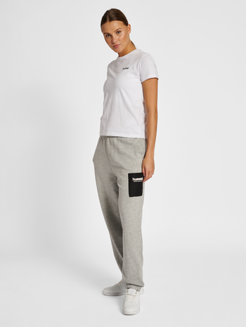 hmlLGC KRISTY SHORT T-SHIRT, WHITE, model