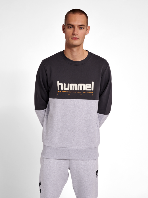 hmlLGC MANFRED SWEATSHIRT, 2010, model