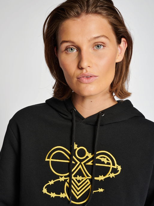 hmlAMNESTY HOODIE, 2001, model