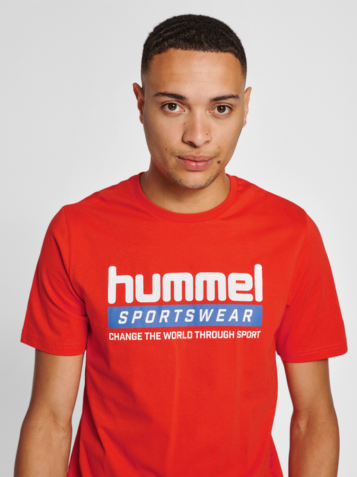 hmlLGC CARSON T-SHIRT, ORANGE.COM, model