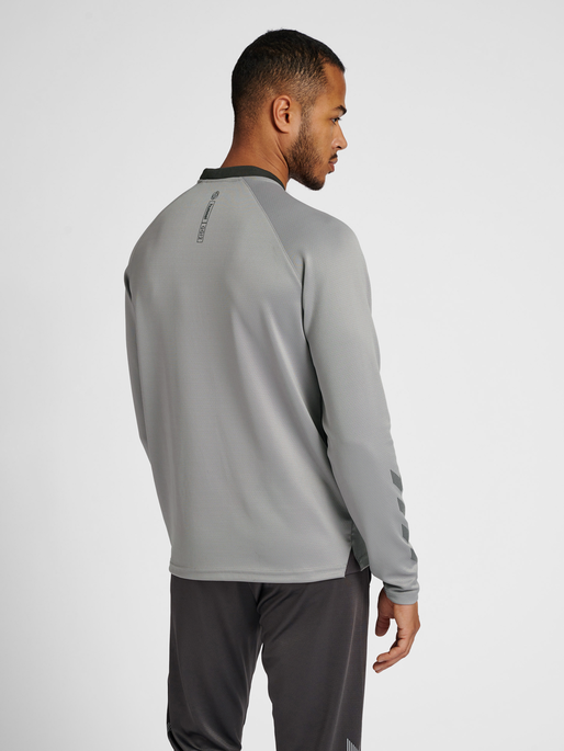 hmlGG12 ACTION HALF ZIP SWEAT, ALLOY, model