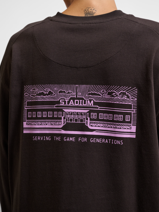 hmlLOOSE T-SHIRT L/S SW STADIUM, AFTER DARK, model