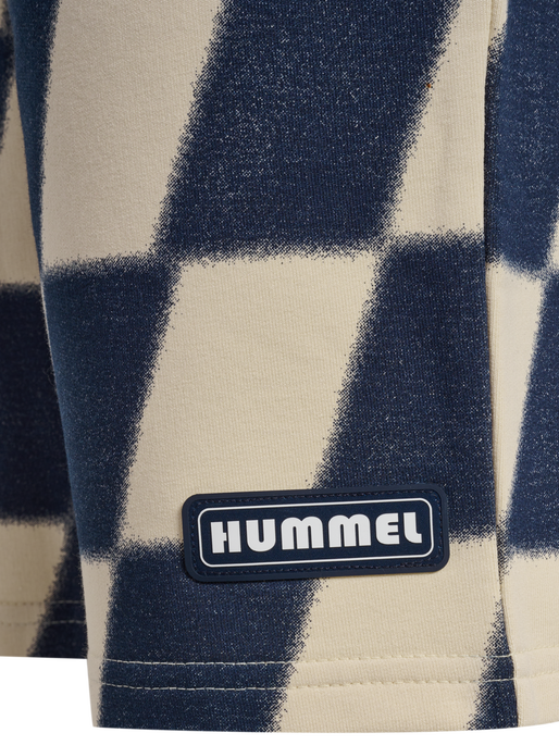 hmlPETS SHORTS, WOOD ASH hmlPETS SHORTS, WOOD ASH, packshot