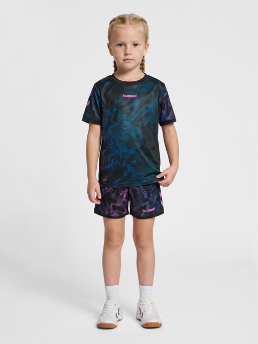 hmlBLAZE CLUB 26 GRAPHIC SET KIDS, BLACK/PINK, model