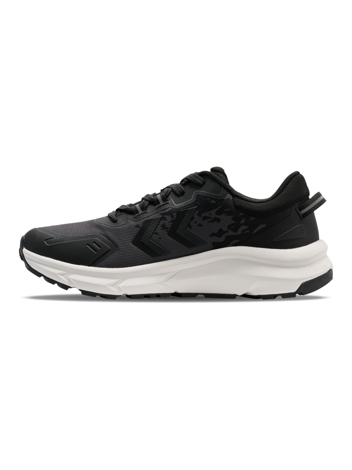 EARTH TRAIL ONE, BLACK, packshot