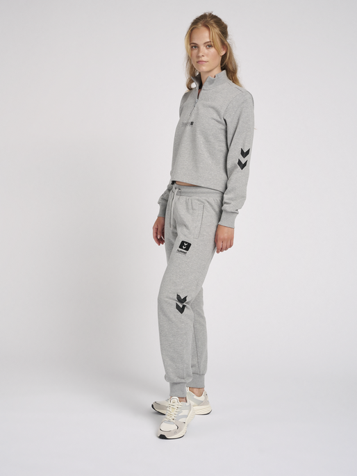 hmlLGC NIKKA CROPPED HALFZIP, 2006, model