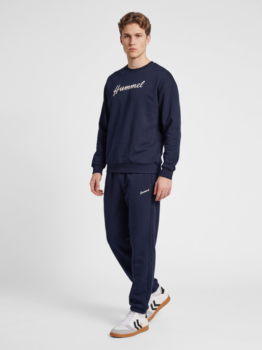 hmlCLUB W SWEATPANTS, NIGHT SKY, model