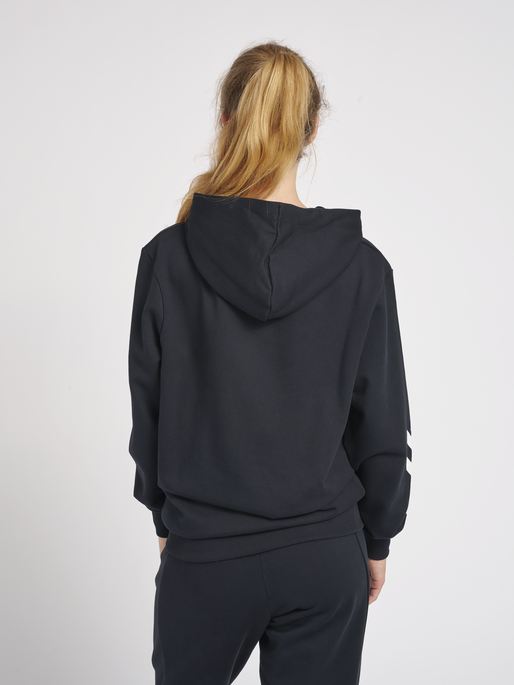 hmlLGC GRAHAM HOODIE, BLACK, model
