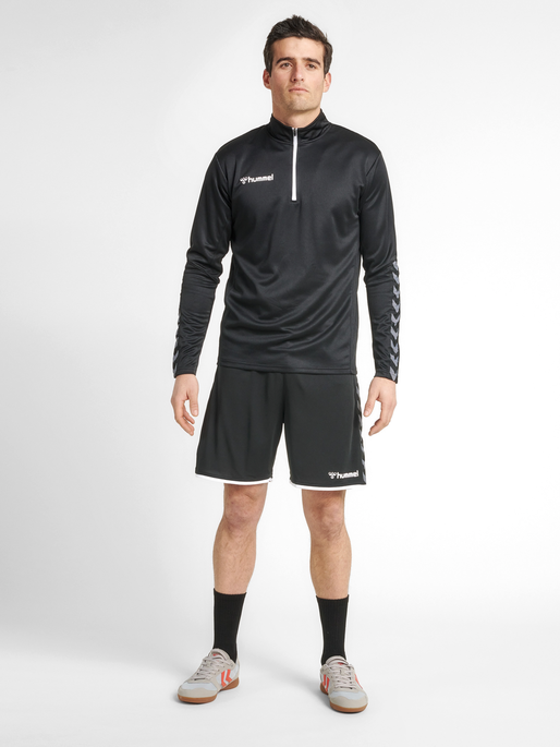 hmlAUTHENTIC HALF ZIP SWEATSHIRT, BLACK/WHITE, model