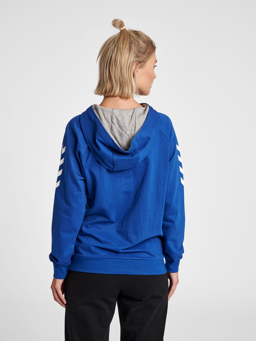 HUMMEL GO COTTON HOODIE WOMAN, TRUE BLUE, model