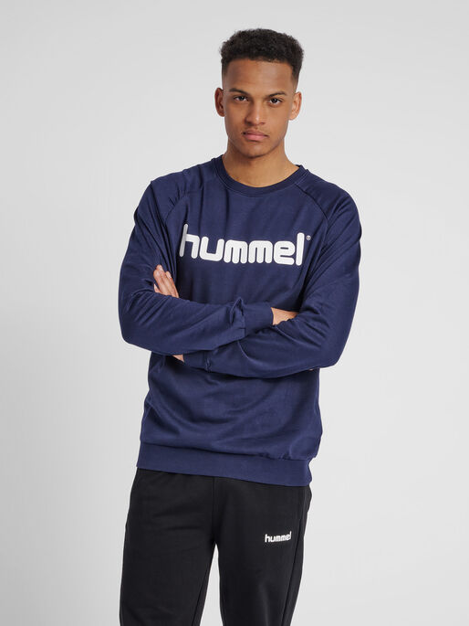 HMLGO COTTON LOGO SWEATSHIRT, MARINE, model