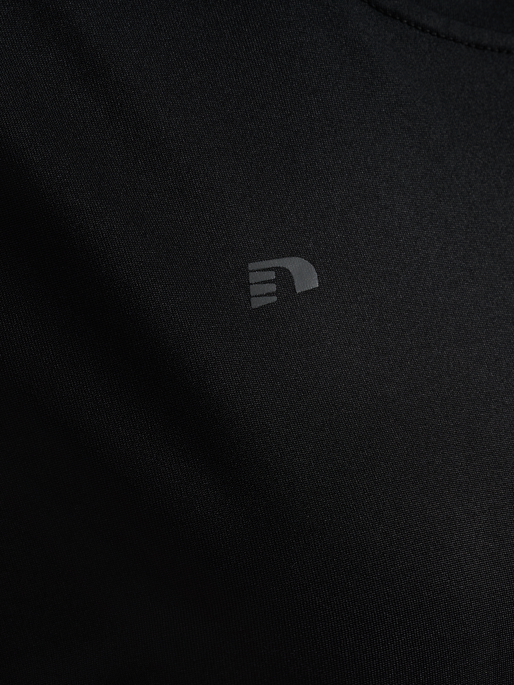 nwlBEAT W T-SHIRT L/S, BLACK, packshot