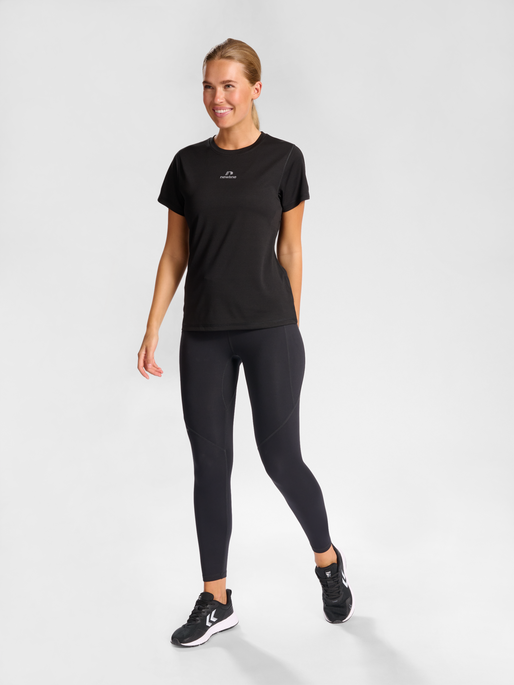 nwlBEAT POLY TEE WOMAN, 2001, model