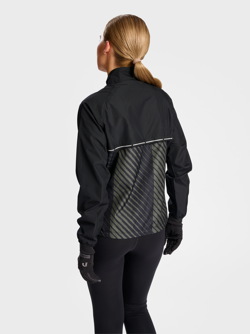 nwlPACE JACKET WOMAN, BLACK BELUGA AOP, model