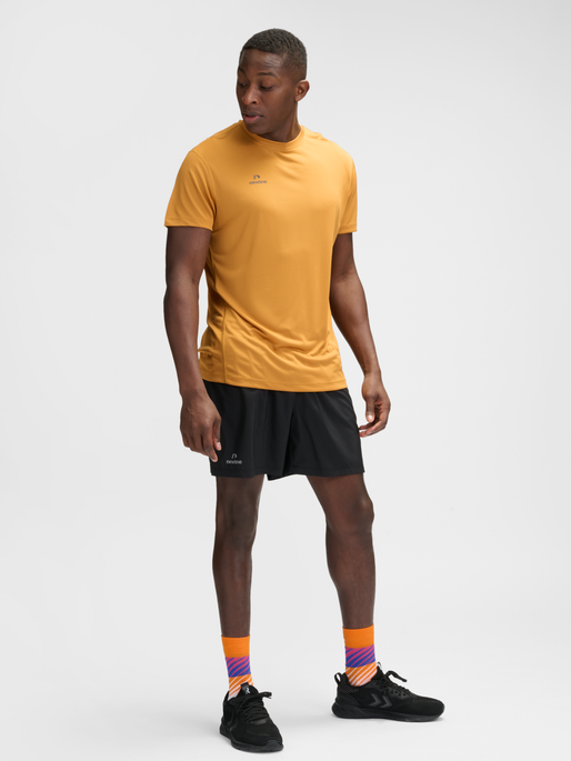 nwlPERFORM KEY POCKET SHORTS, BLACK, model